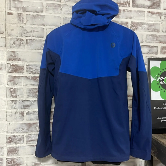 Marmot light weight jacket small - Picture 4 of 6